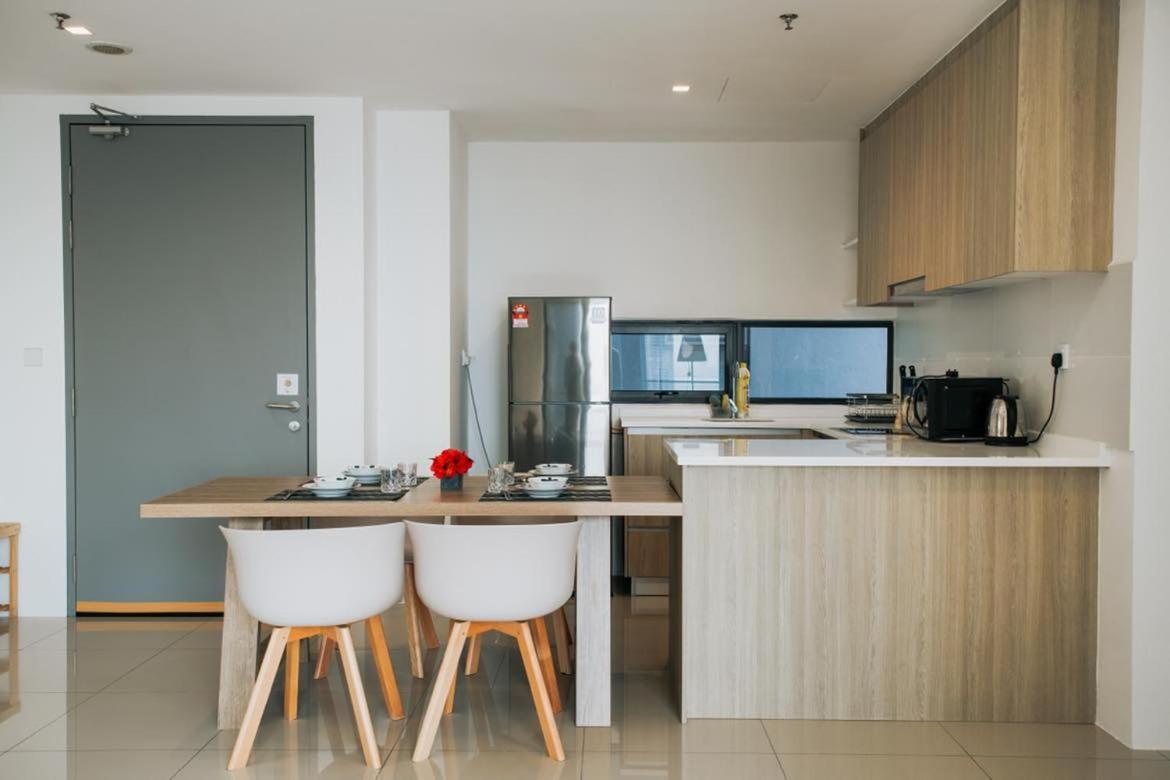 The Pine, 3Br Seaview By Wstay @ Tropicana 218 Macalister George Town Eksteriør billede